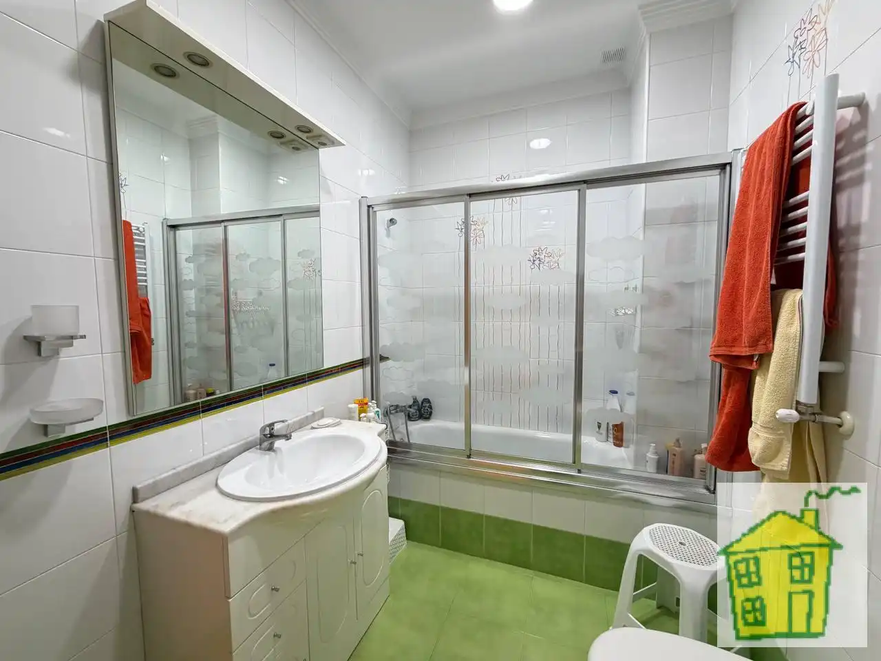 Bathroom of Houses for sale in Marmolejo  with Air Conditioner, Heating and Private garden