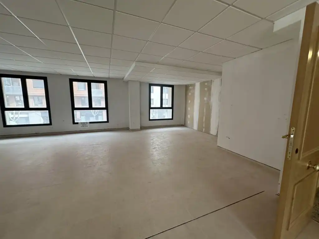 Büro zum Verkauf in  Logroño