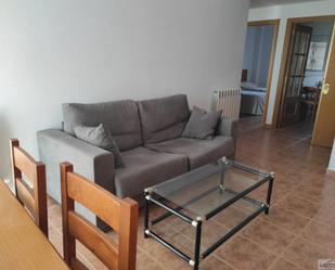 Living room of Flat to rent in Villares de la Reina  with Heating and Furnished