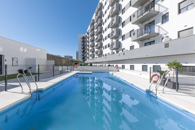 Piso en Alquiler en Calle POETA MUÑOZ ROJAS en La Unión - Cruz de Humilladero - Los Tilos