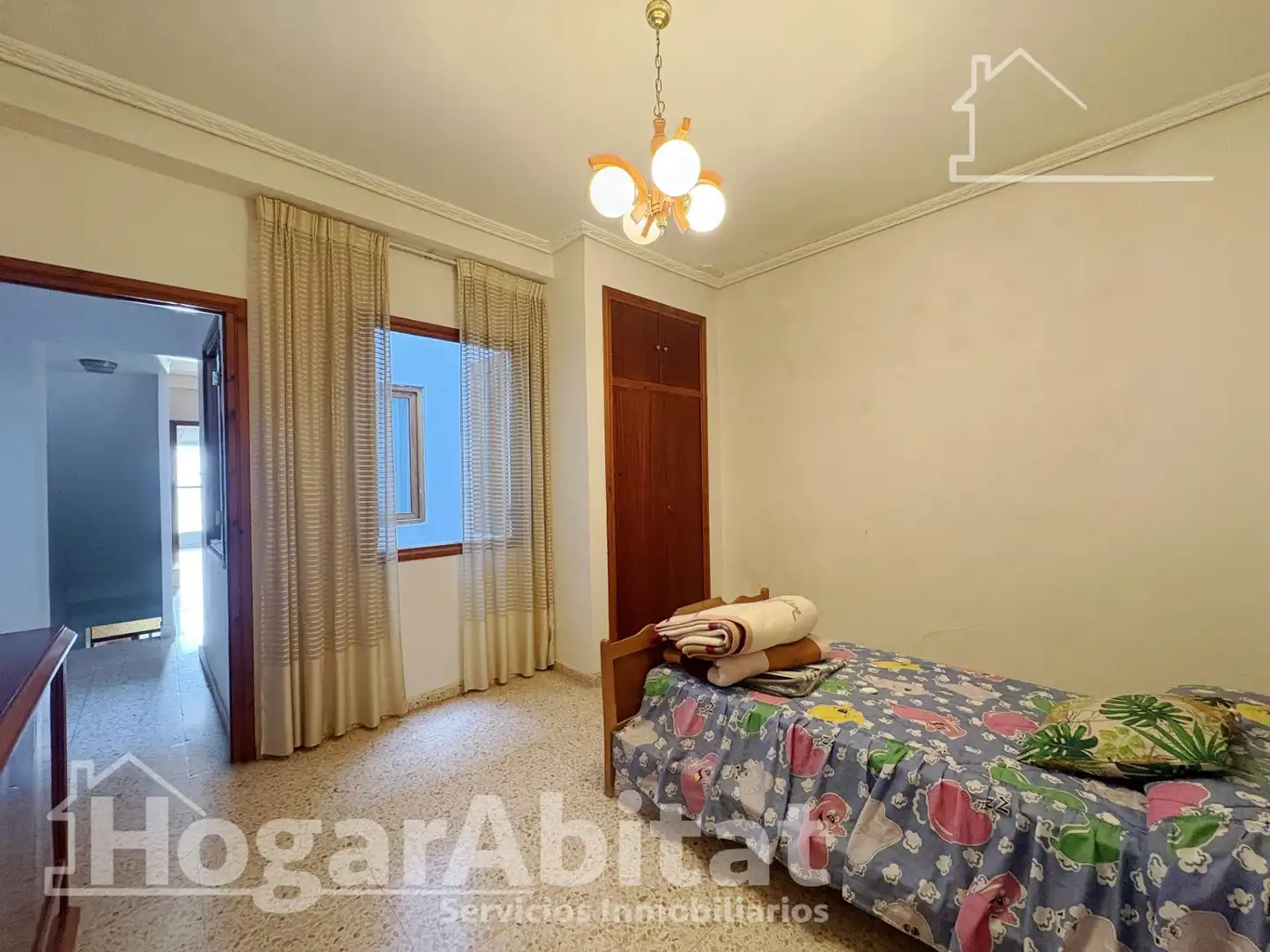 Habitación de Casa o chalet en venta en Tavernes de la Valldigna con Terraza, Trastero y Amueblado