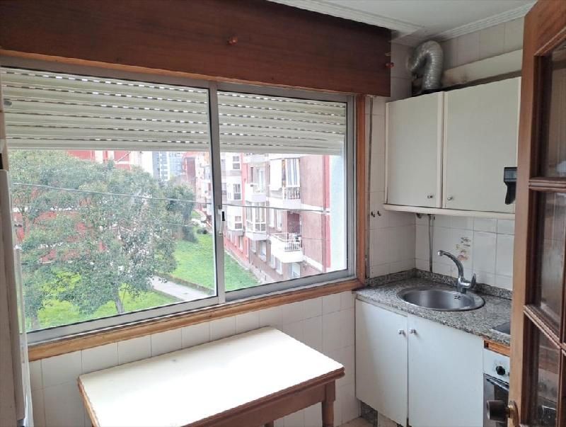 Kitchen of Apartment for sale in Vigo 
