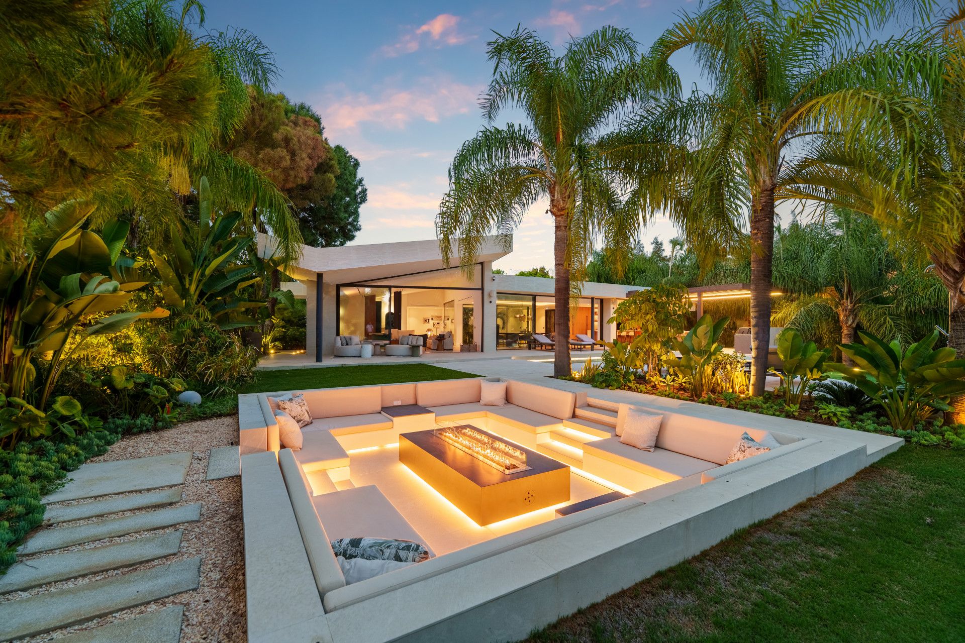 Terrassa de Casa o xalet en venda en Marbella amb Jardí privat, Terrassa i Piscina