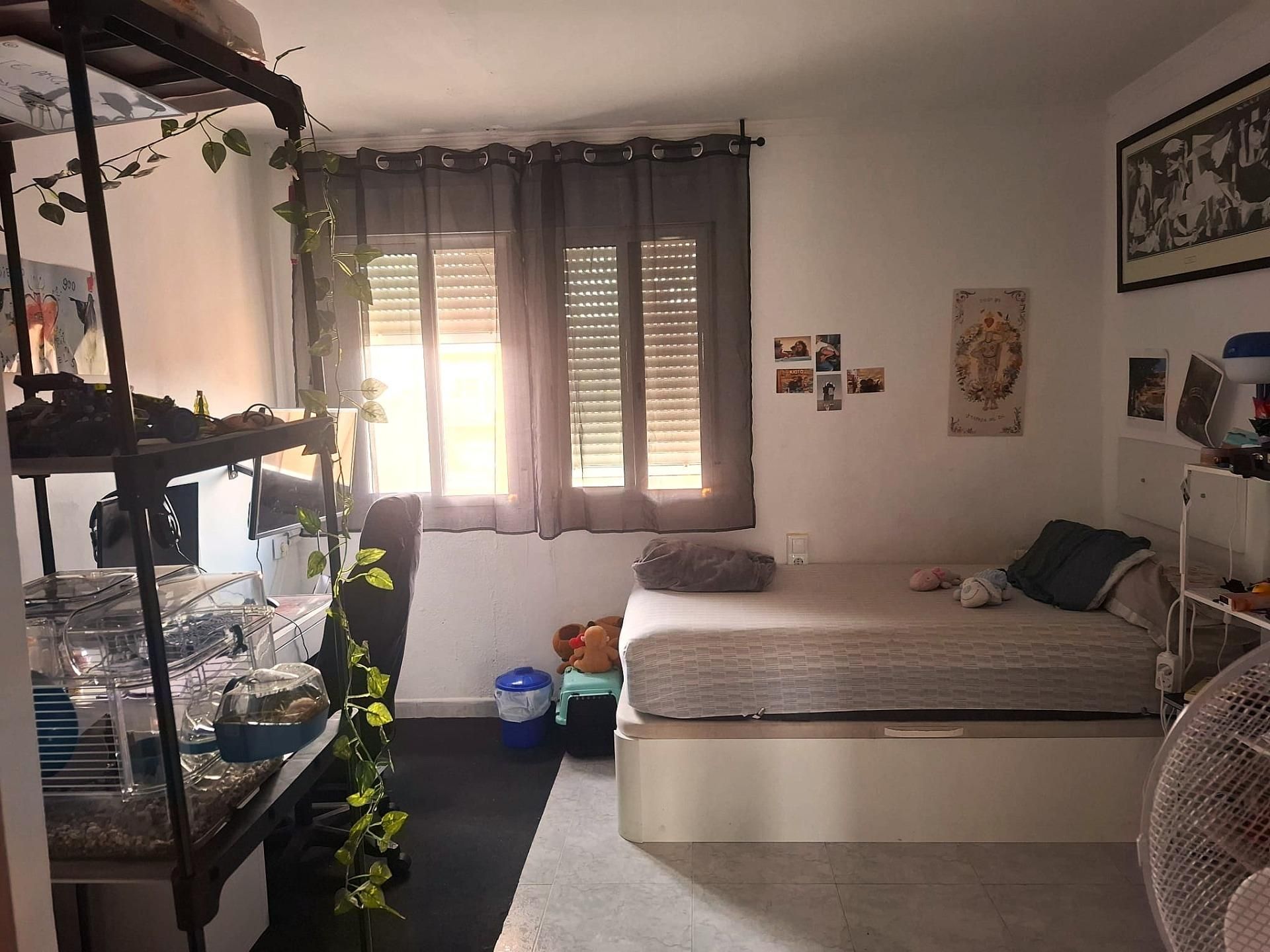 Bedroom of Flat for sale in  Valencia Capital
