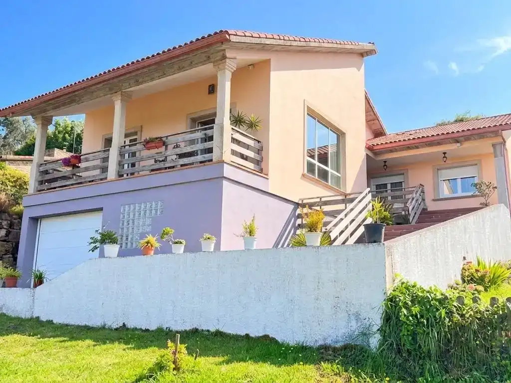 Exterior view of Houses for sale in Loureda - Lañas - Barrañán
