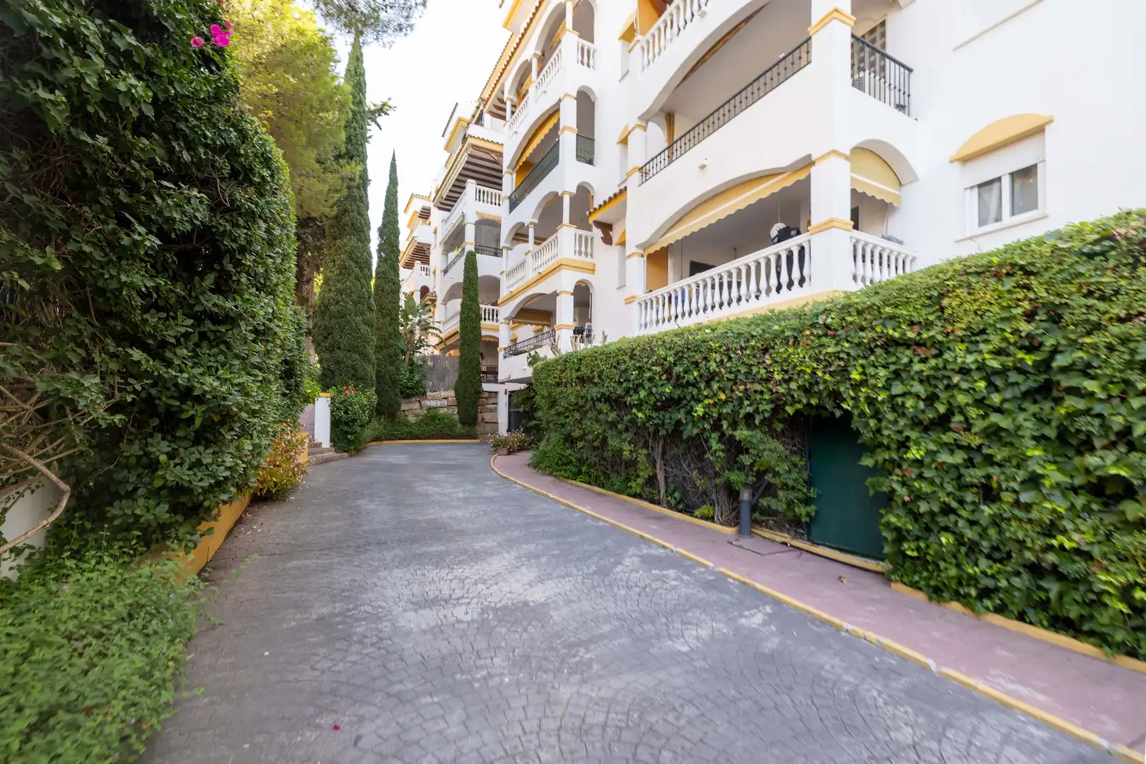 Exterior view of Flat for sale in Marbella  with Air Conditioner, Heating and Terrace