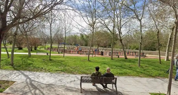 Vista exterior de Pis en venda en Córdoba amb Aire condicionat, Calefacció i Jardí privat