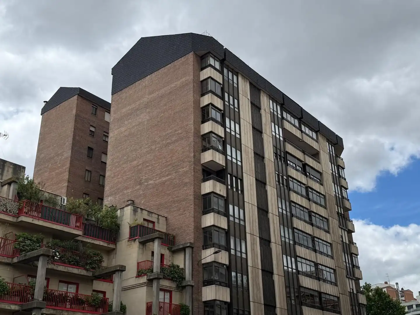 Vista exterior de Pis en venda en Valladolid amb Calefacció i Terrassa