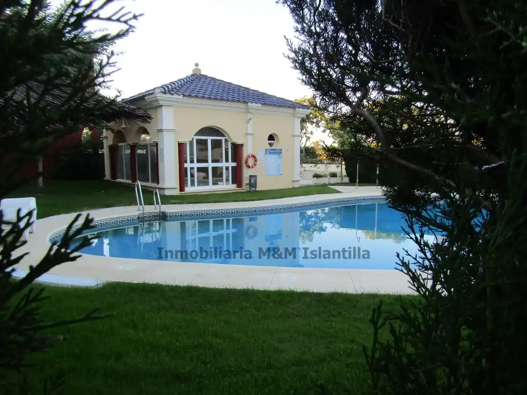 Schwimmbecken von Einfamilien-Reihenhaus zum Verkauf in Islantilla mit Terrasse, Möbliert und Waschmaschine