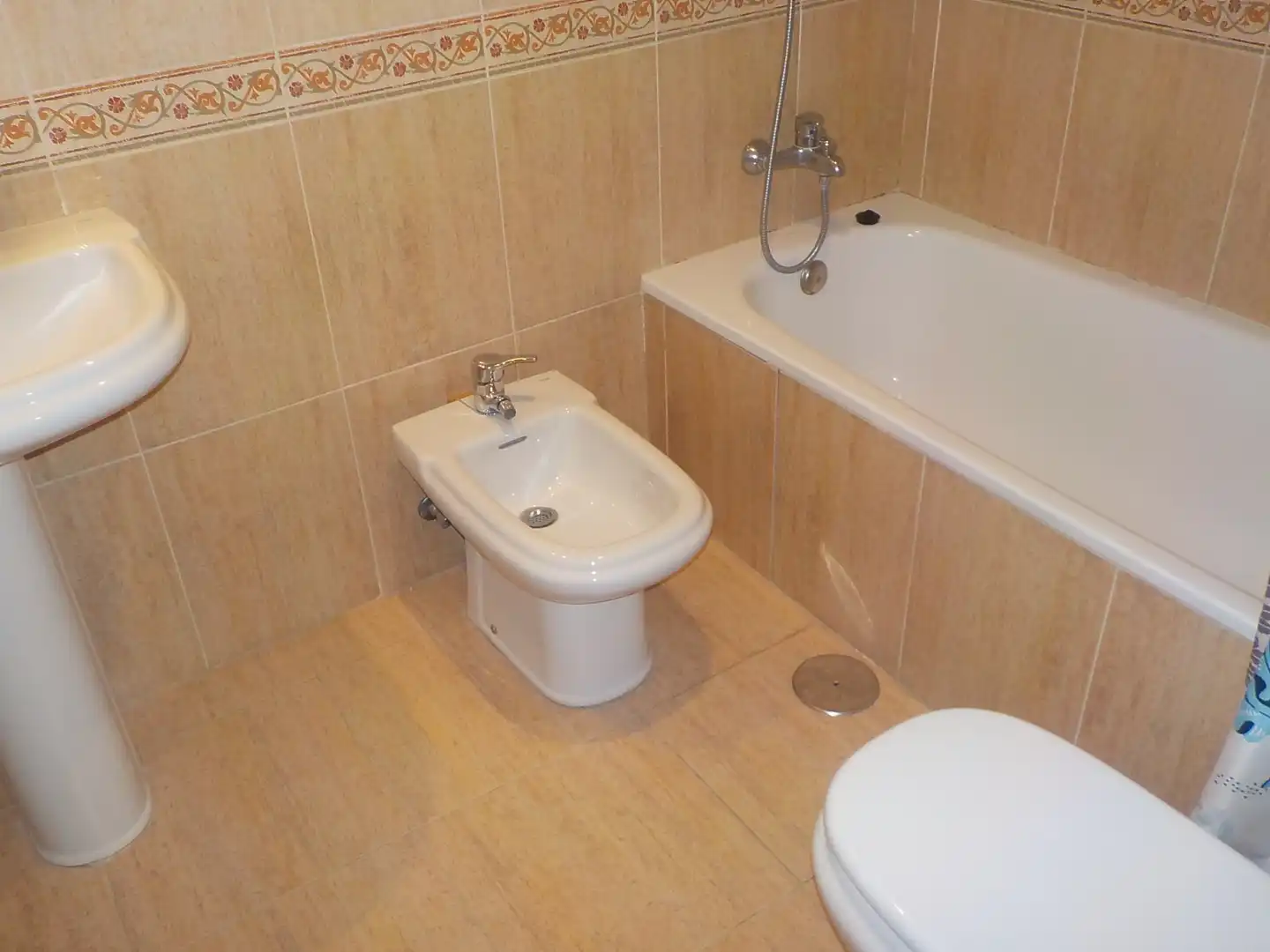 Baño de Piso en venta en Valencia con Aire acondicionado, Amueblado y Horno