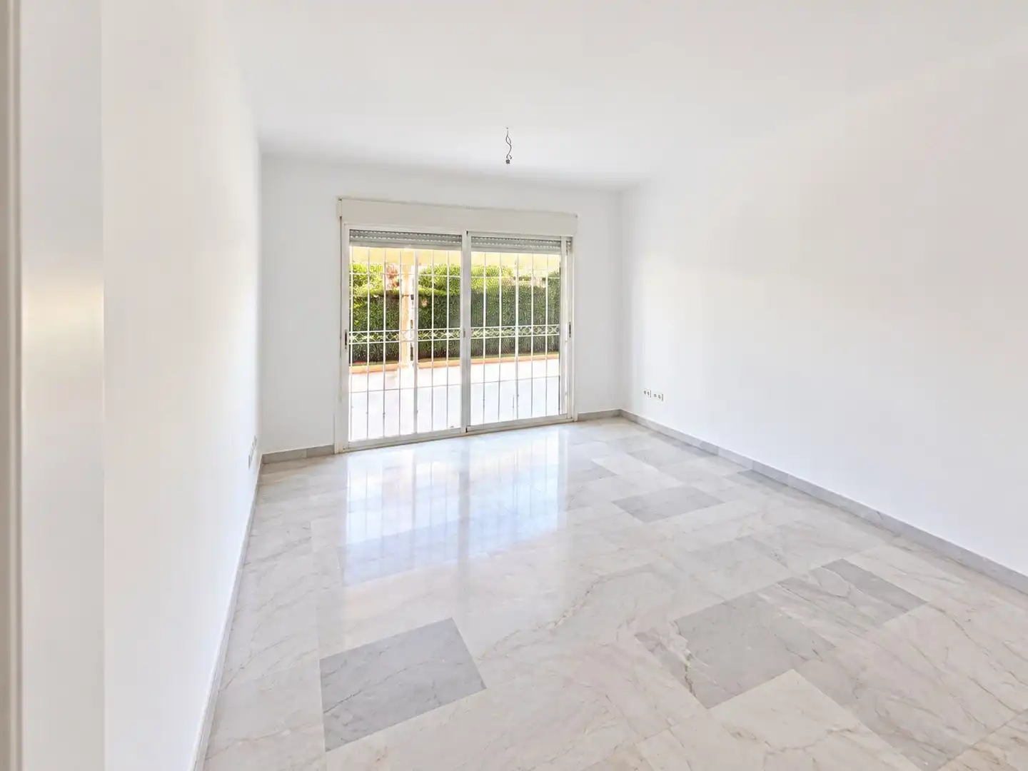Piso con piscina en venta en San Pedro de Alcántara, imagen 5