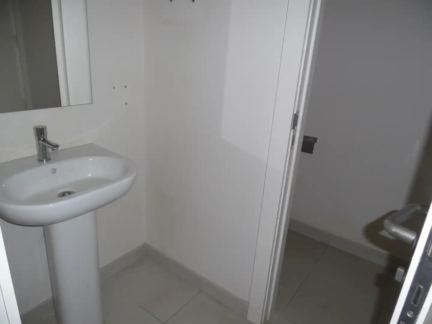 Bathroom of Commercial properties for sale in Madrid