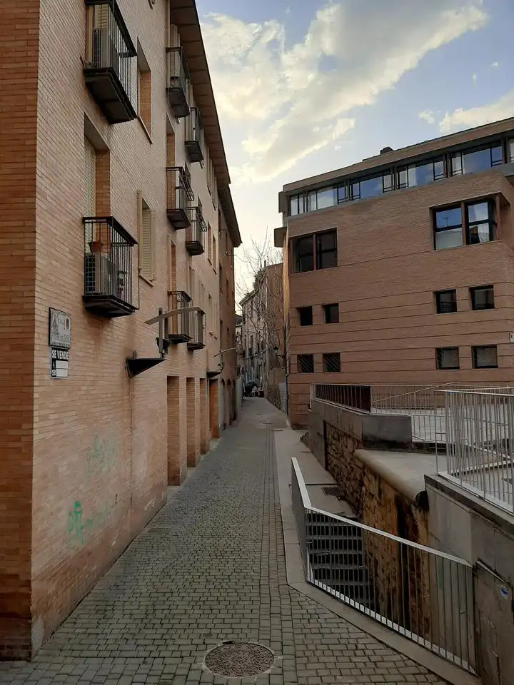 Vista exterior de Pis de lloguer en Tudela amb Calefacció, Traster i Moblat