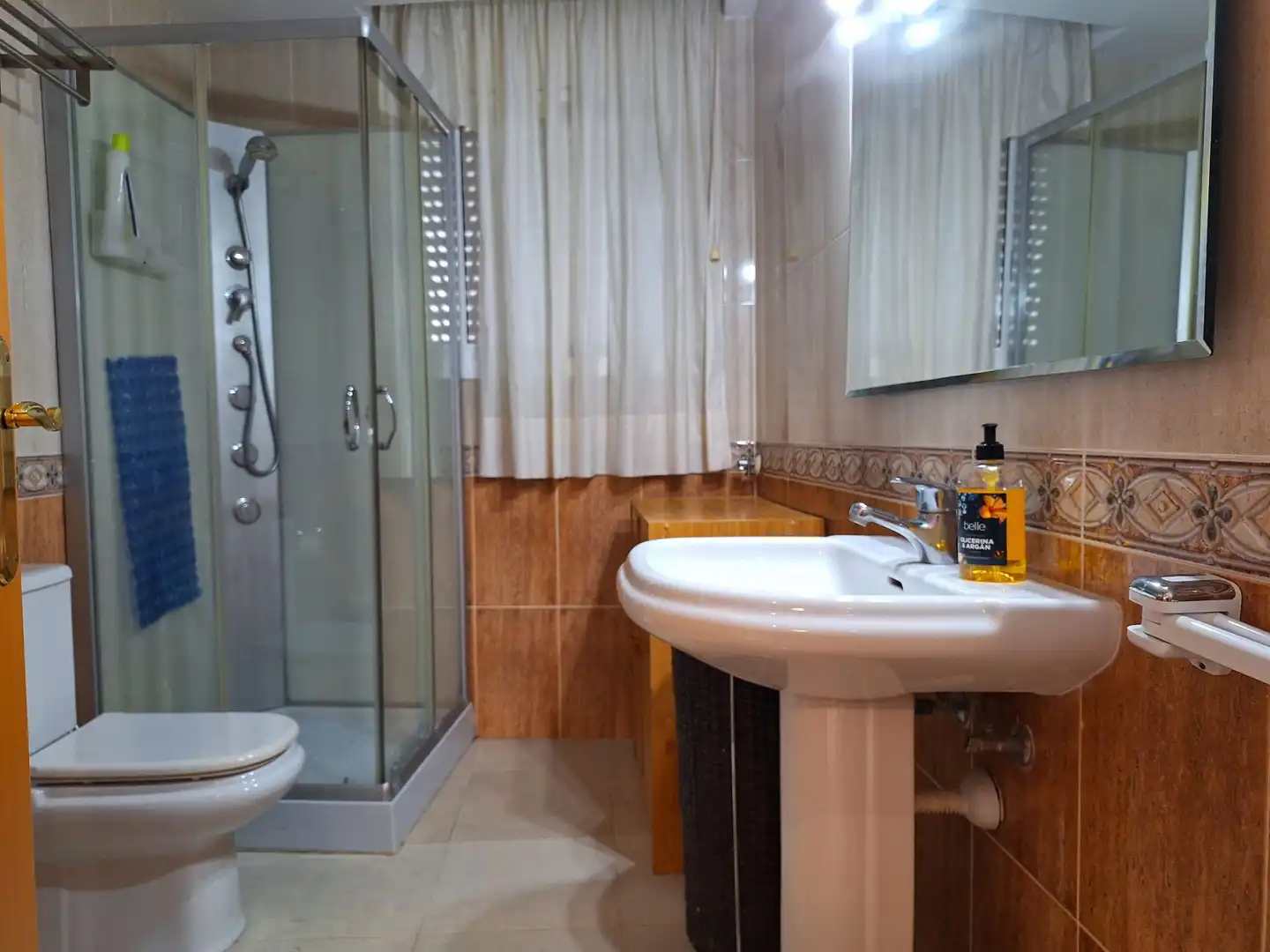 Bathroom of Apartments for rent in Cambrils  with Air Conditioner, Heating and Terrace