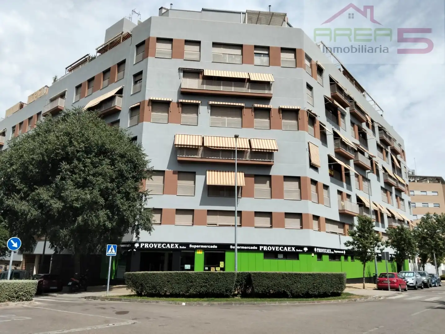 Vista exterior de Garaje en venta en Cáceres