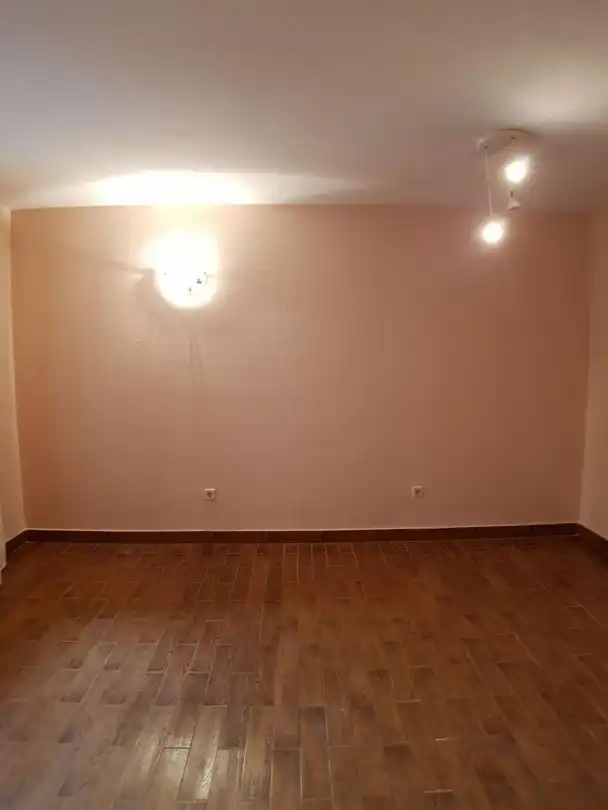 Wohnung zur Miete in Madrid mit Heizung, Privatgarten und Terrasse