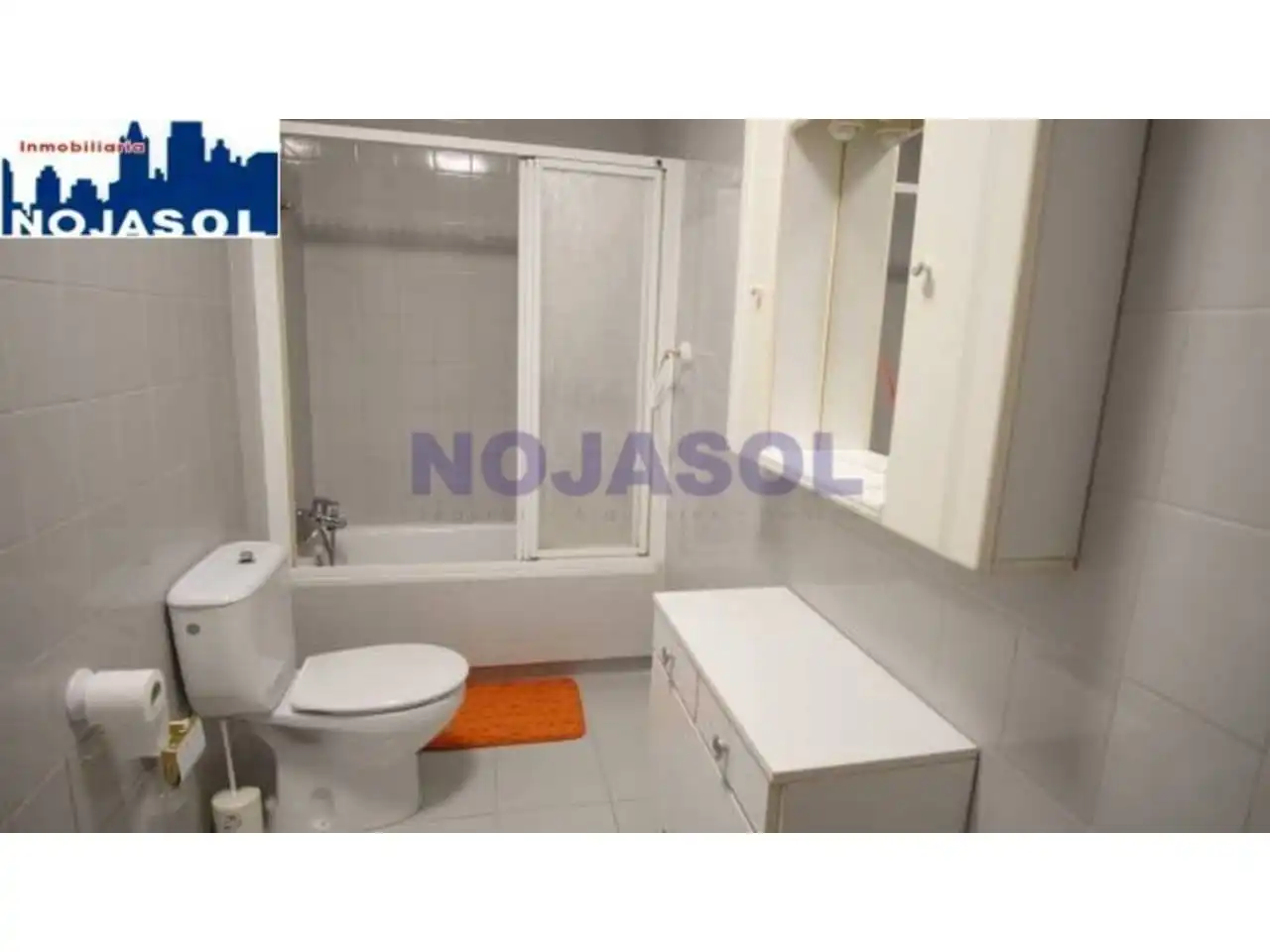 Baño de Apartamento de alquiler en Noja con Terraza y Amueblado