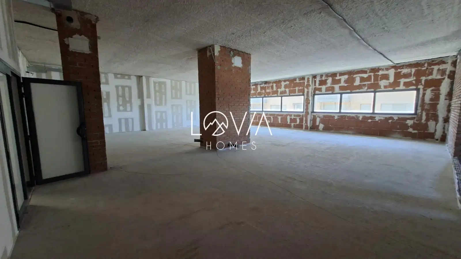 Office for sale in Población de Arroyo