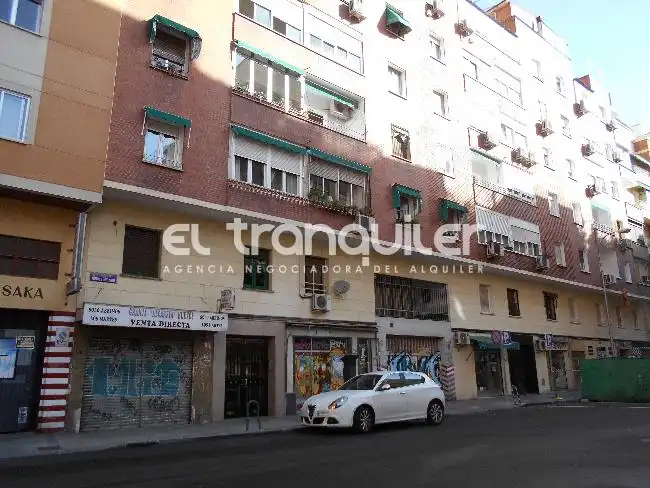 Penthouse with lift to rent in Calle Torres Miranda