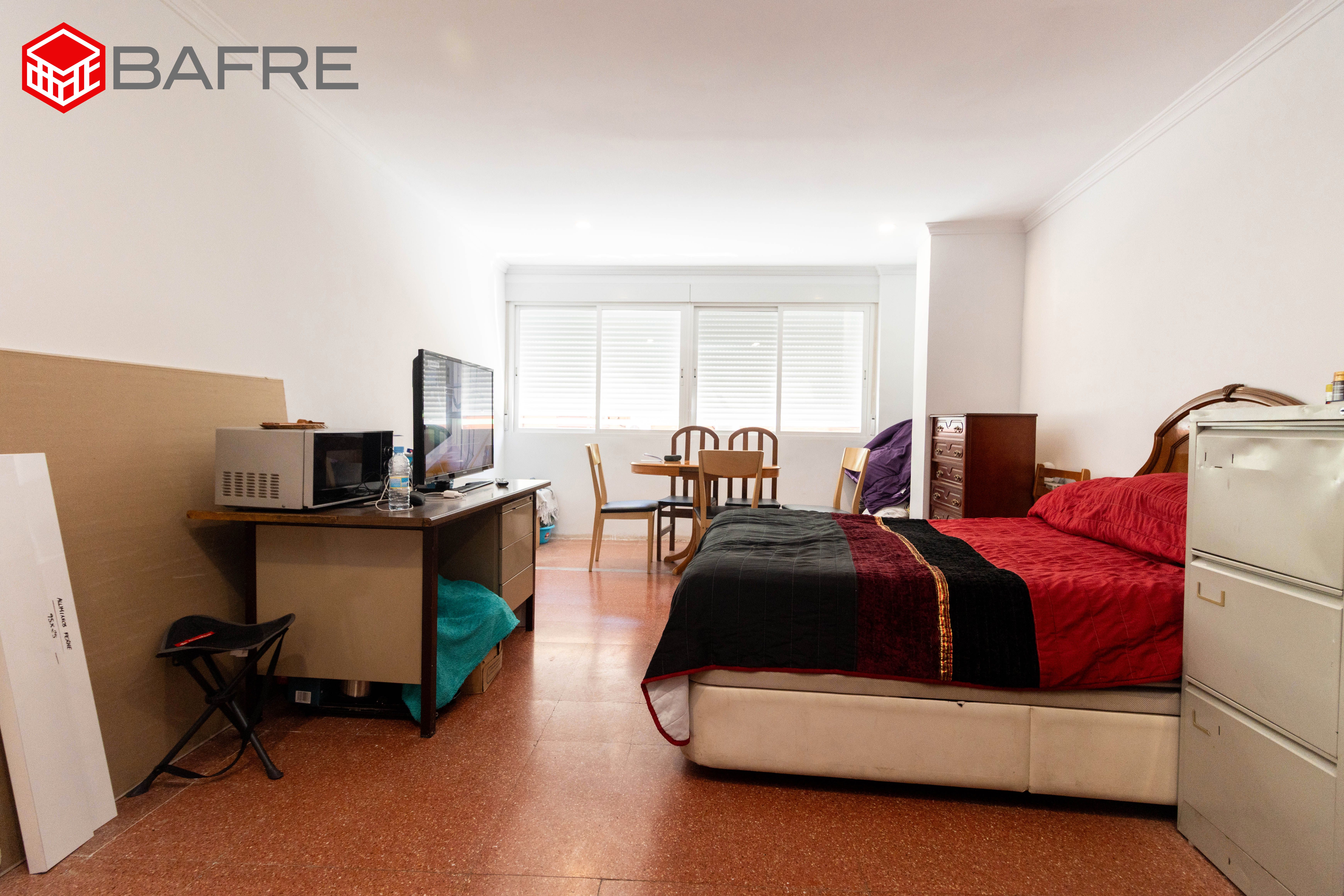 Bedroom of Flat for sale in  Madrid Capital  with Air Conditioner, Heating and Private garden