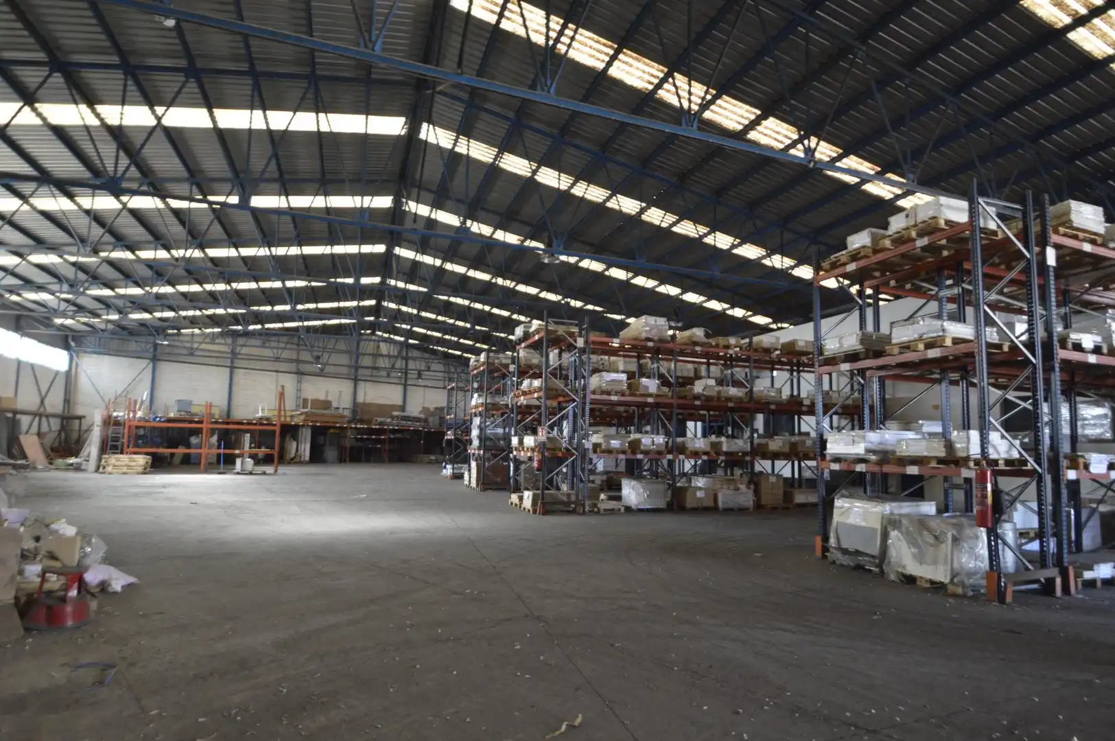 Nave industrial de alquiler en Almería