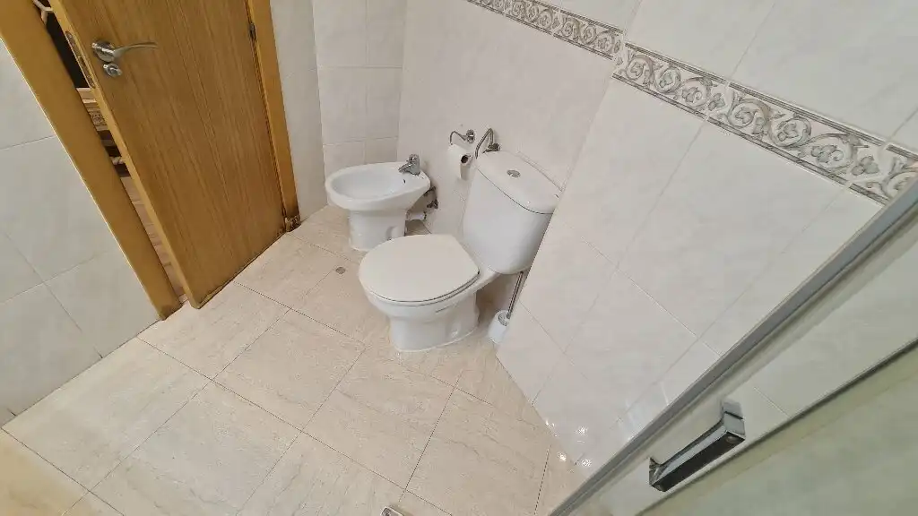 Bathroom of Flat for rent in  Logroño  with Heating, Parquet flooring and Terrace