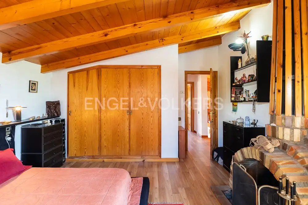 Habitación de Casa o chalet en venta en Requena con Aire acondicionado, Calefacción y Jardín privado