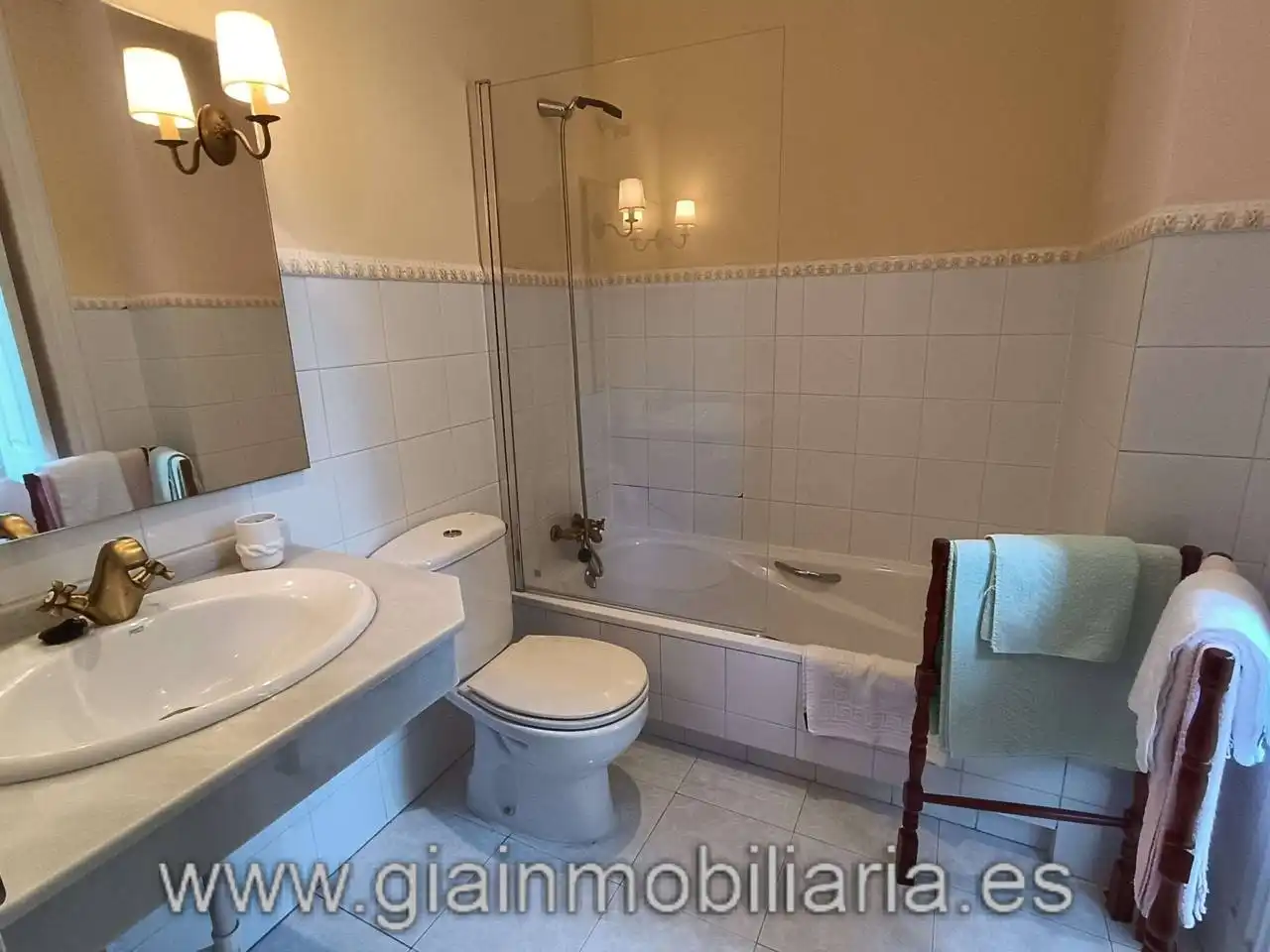 Baño de Casa o chalet en venta en Mondariz con Calefacción, Jardín privado y Terraza