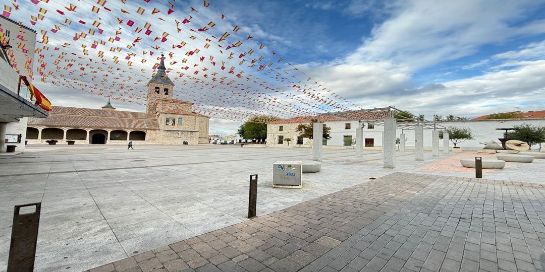 Exterior view of House or chalet for sale in Torres de la Alameda  with Private garden, Terrace and Storage room