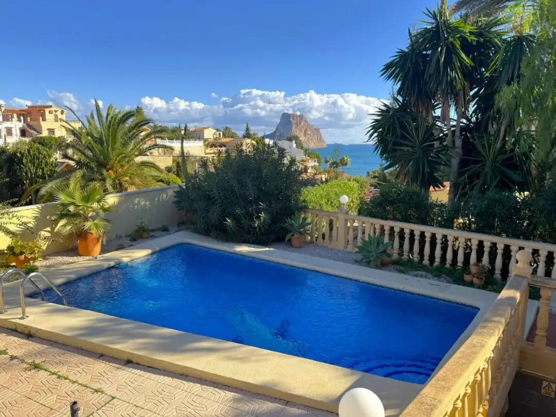 Piscina de Casa o chalet en venta en Calpe / Calp con Aire acondicionado, Calefacción y Jardín privado
