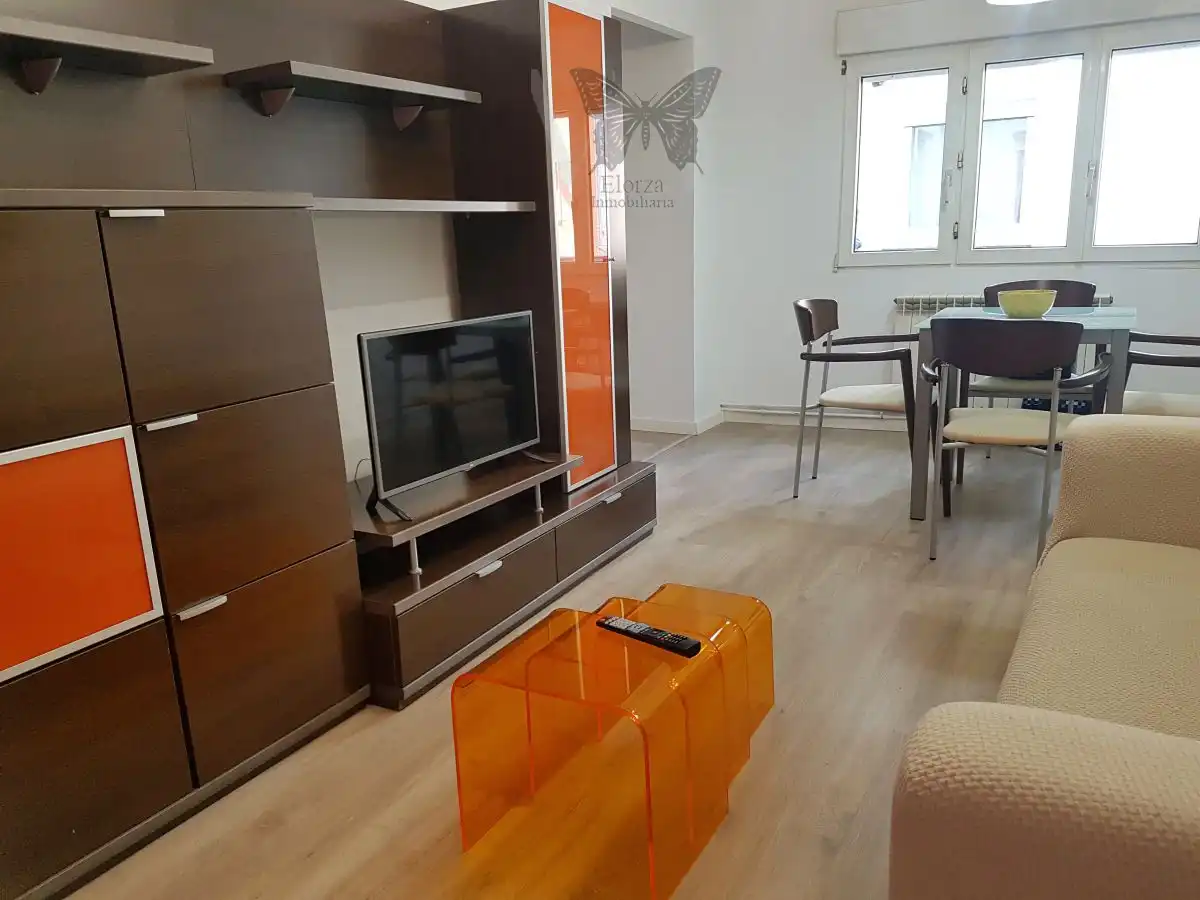 Wohnung zur Miete in Salesas - Foncalada - Campoamor, Centro - Casco Histórico, Oviedo