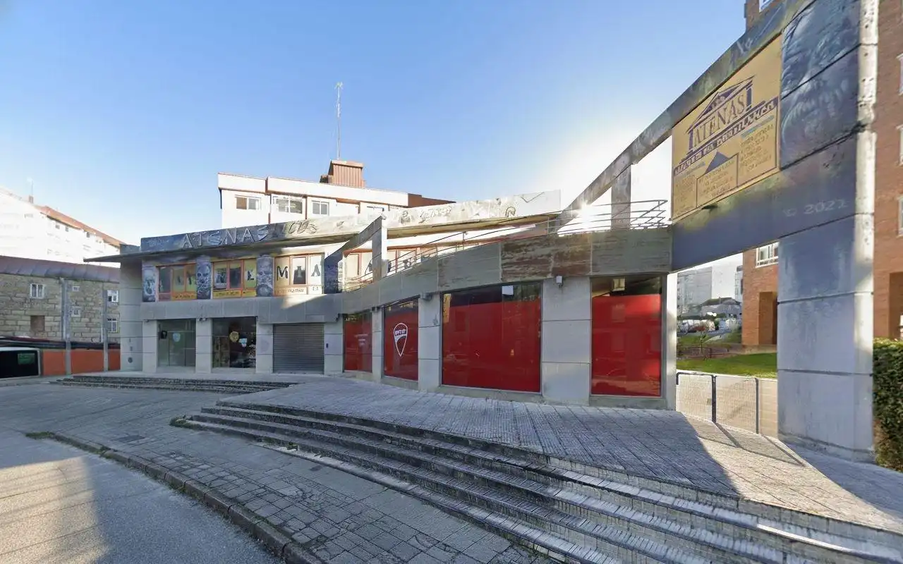 Vista exterior de Local en venta en Vigo 