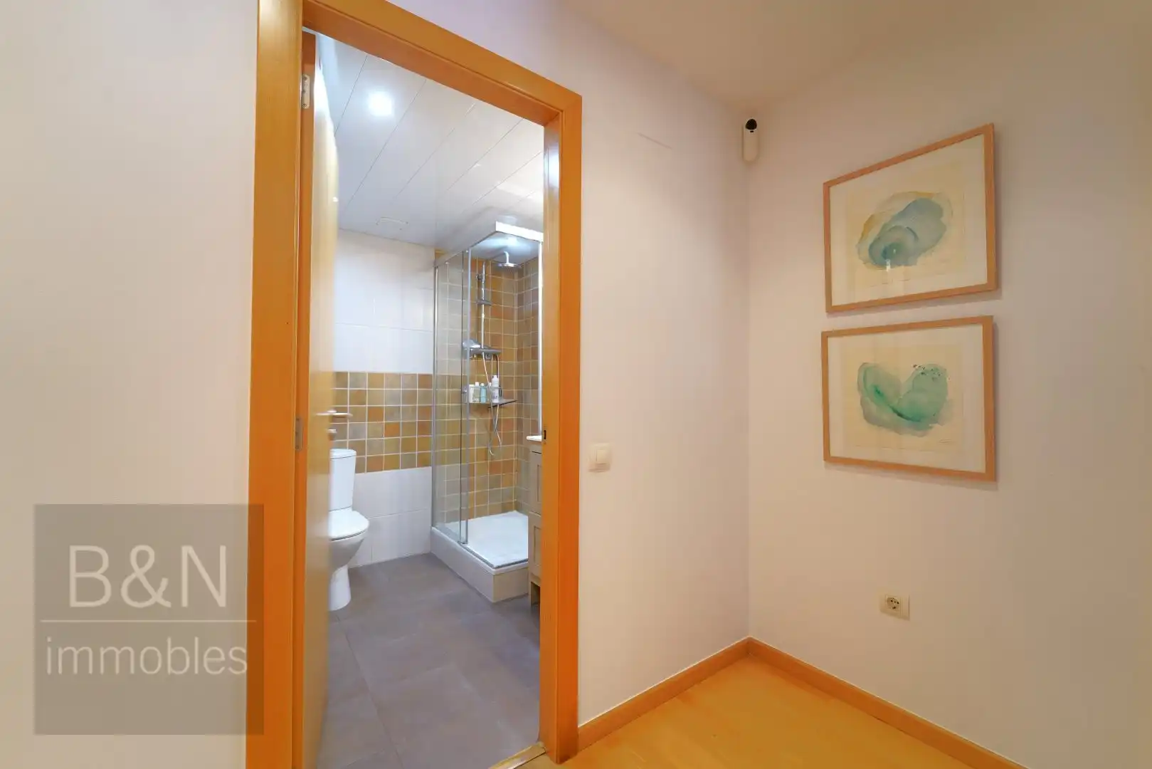 Baño de Piso en venta en Terrassa con Aire acondicionado, Calefacción y Piscina