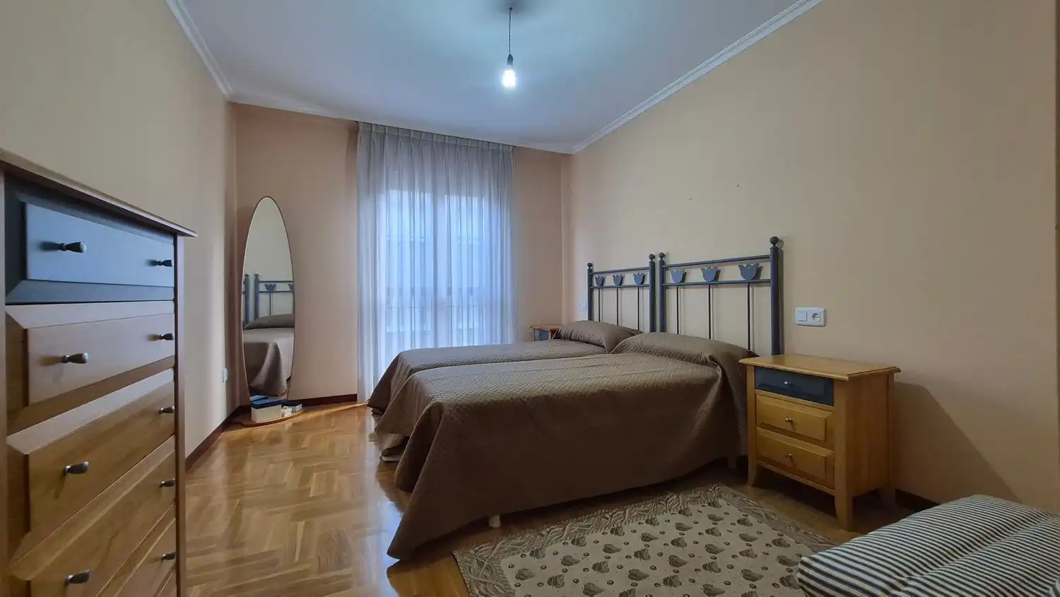 Habitación de Piso en venta en Villaviciosa con Calefacción, Trastero y Piscina