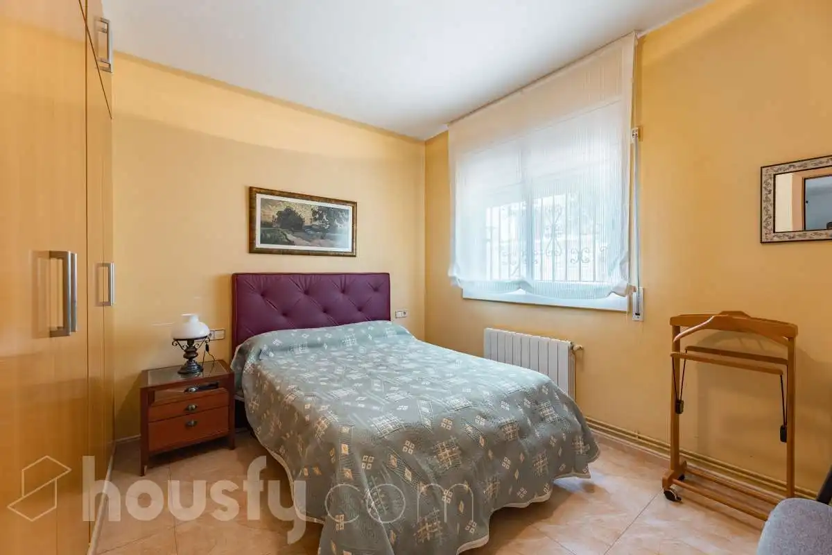 Habitación de Casa o chalet en venta en Calafell con Aire acondicionado, Calefacción y Jardín privado
