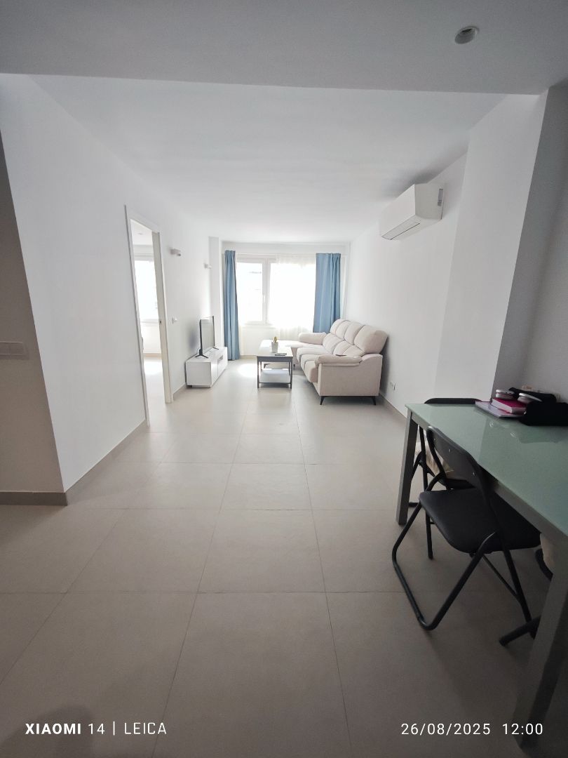 Sala d'estar de Apartament de lloguer en  Palma de Mallorca amb Aire condicionat, Calefacció i Moblat
