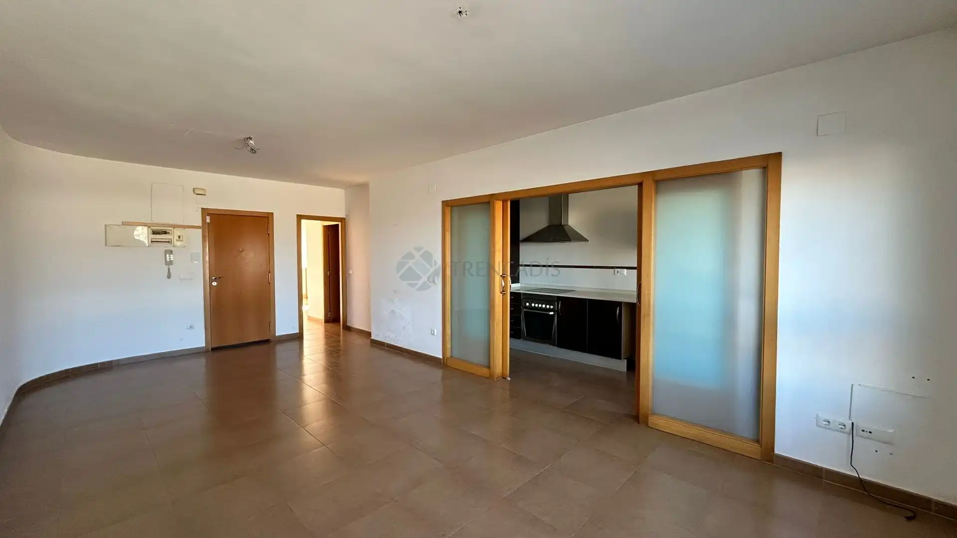 Flat for sale in Miramar  with Air Conditioner and Terrace