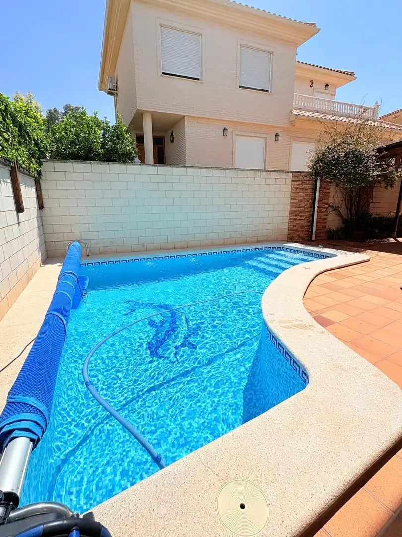 Piscina de Casa o xalet en venda en Petrer amb Aire condicionat, Calefacció i Jardí privat