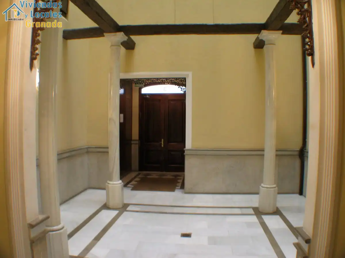 Bureau avec ascenseur à louer à Calle Puentezuelas