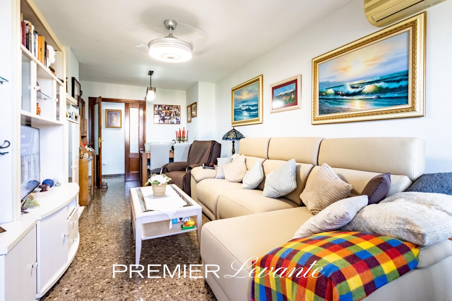 Sala de estar de Piso en venta en Alicante / Alacant con Aire acondicionado, Jardín privado y Terraza