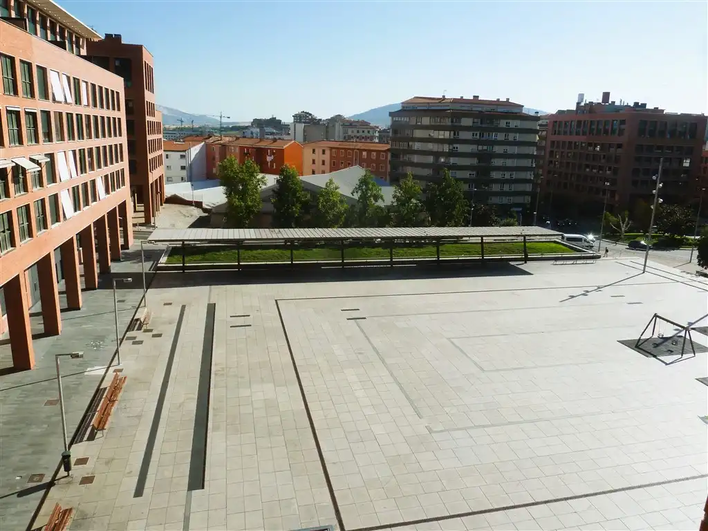 Piso de alquiler en Plaza Felisa Munárriz, Milagrosa
