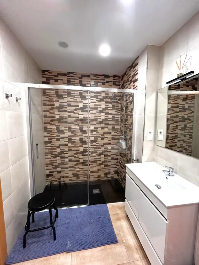 Badezimmer von Einfamilien-Reihenhaus zur Miete in Alhaurín El Grande mit Klimaanlage, Terrasse und Abstellraum