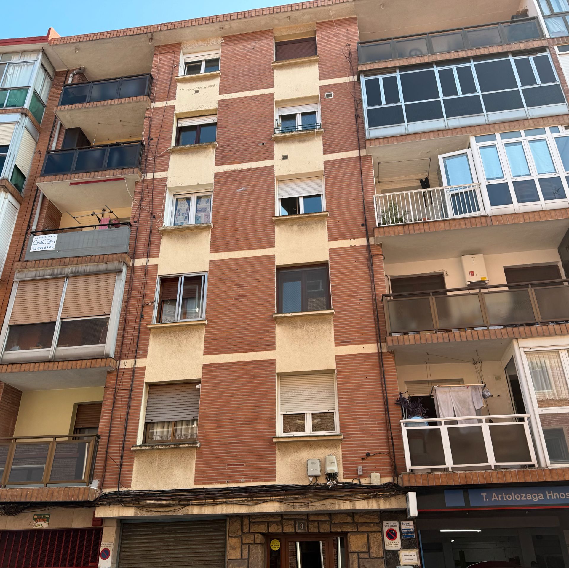 Vista exterior de Pis en venda en Sestao  amb Balcó