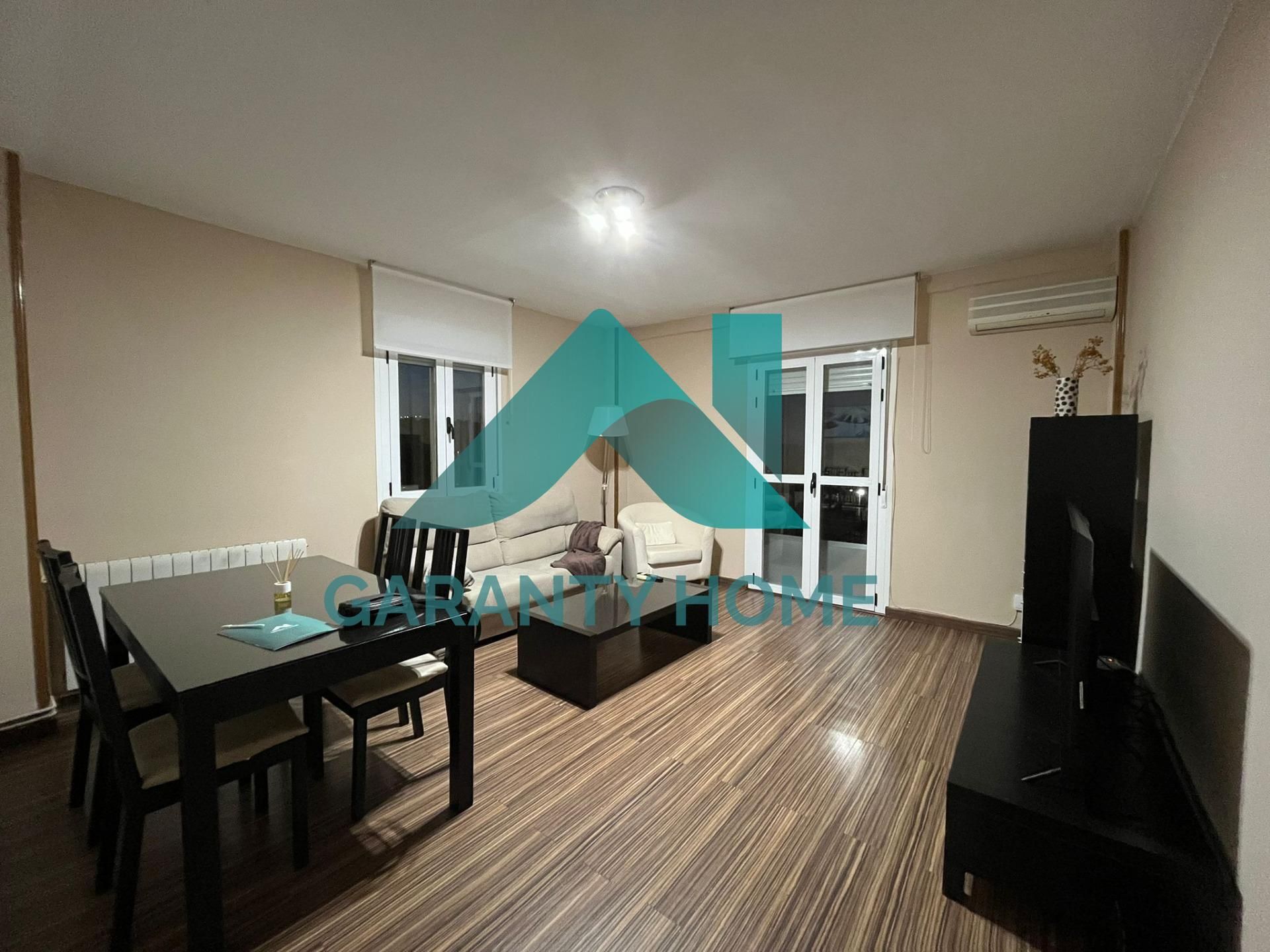 Sala d'estar de Pis de lloguer en Cáceres Capital amb Aire condicionat, Calefacció i Terrassa