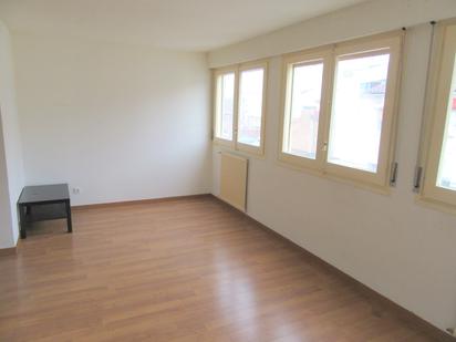 Bedroom of Flat to rent in  Zaragoza Capital  with Heating, Parquet flooring and Oven