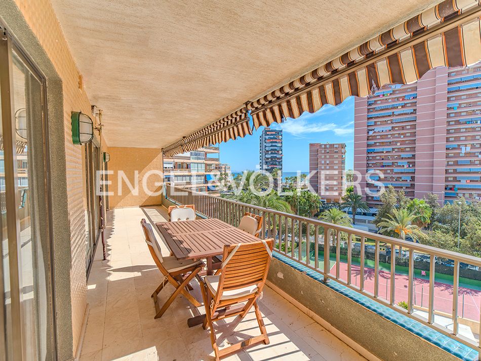 Terrassa de Apartament en venda en Alicante / Alacant amb Calefacció i Terrassa