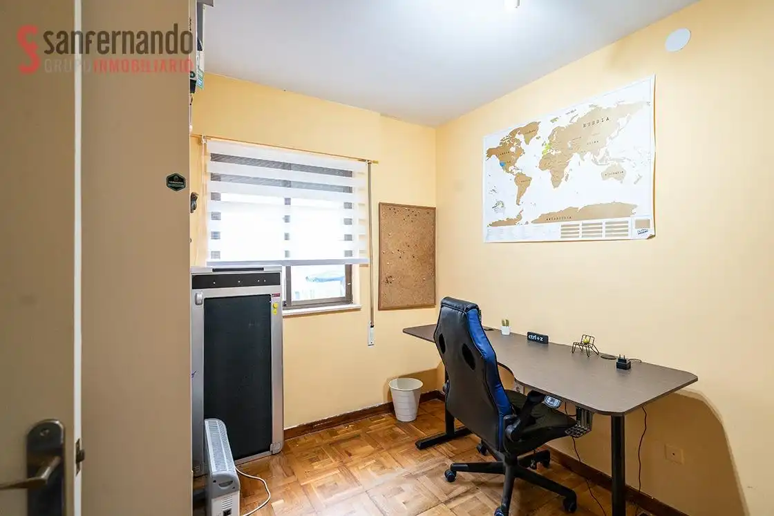 Piso en venta en Torrelavega  con Parquet, Terraza y Amueblado