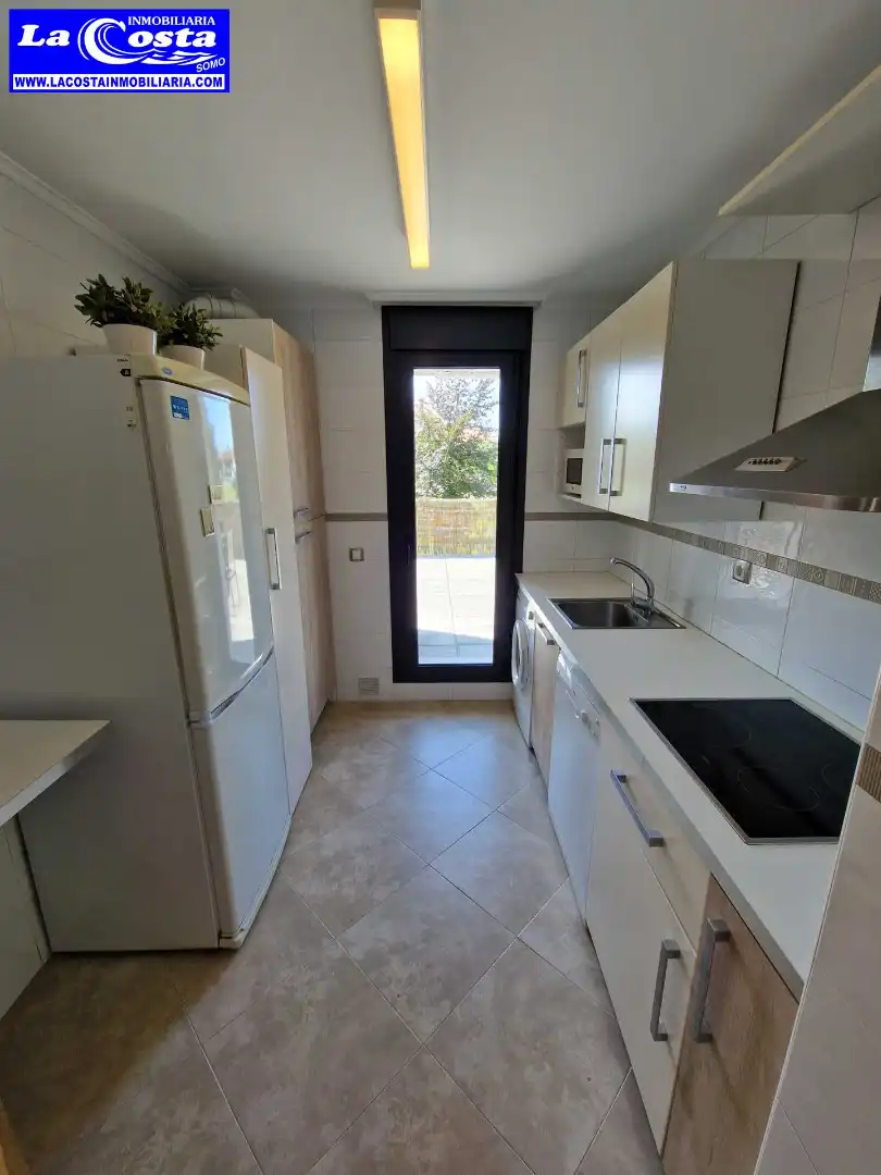 Cocina de Planta baja en venta en Ribamontán al Mar con Calefacción, Terraza y Trastero