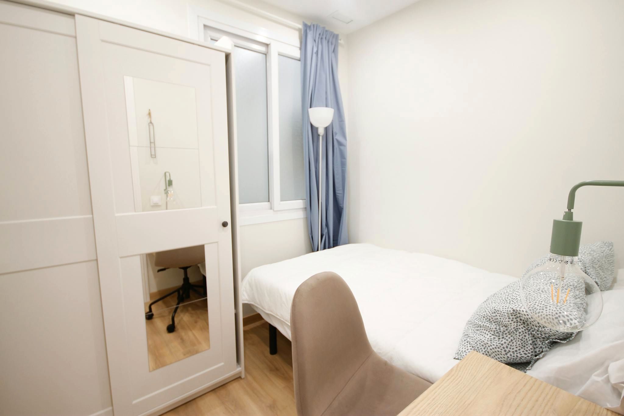 Flat to share in N/A, Vila de Gràcia