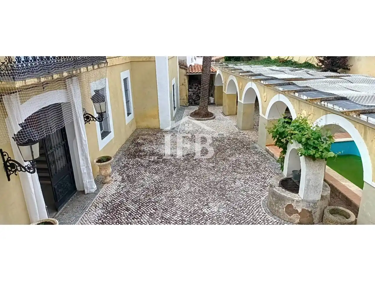 Exterior view of Houses for sale in Herreruela  with Terrace and Swimming Pool
